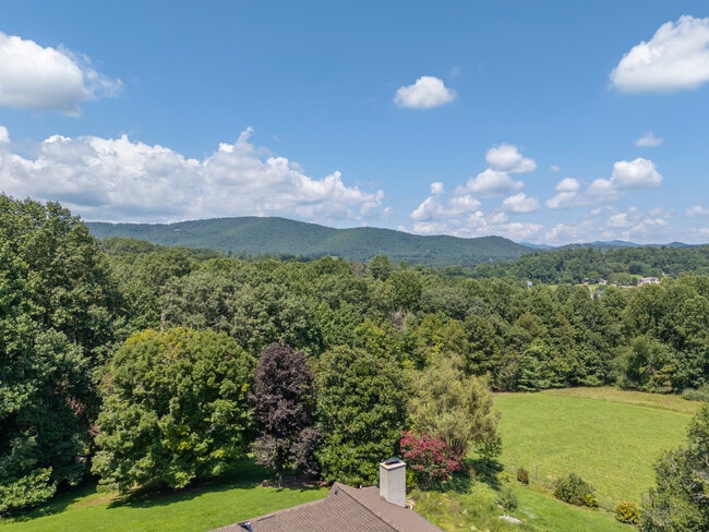 Building Photo - 26 Canter Ct