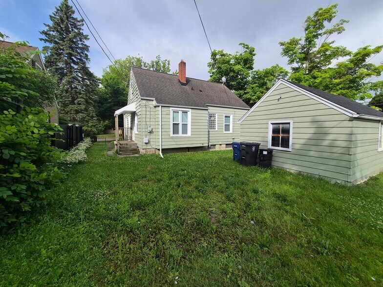 Building Photo - 2038 Copeman Blvd