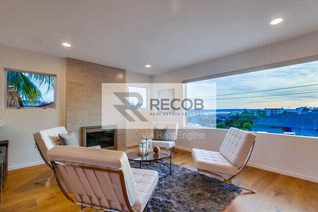 Building Photo - 2641 Curlew St