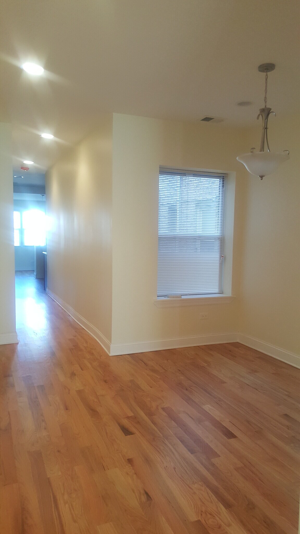 Building Photo - 4817 N Troy St