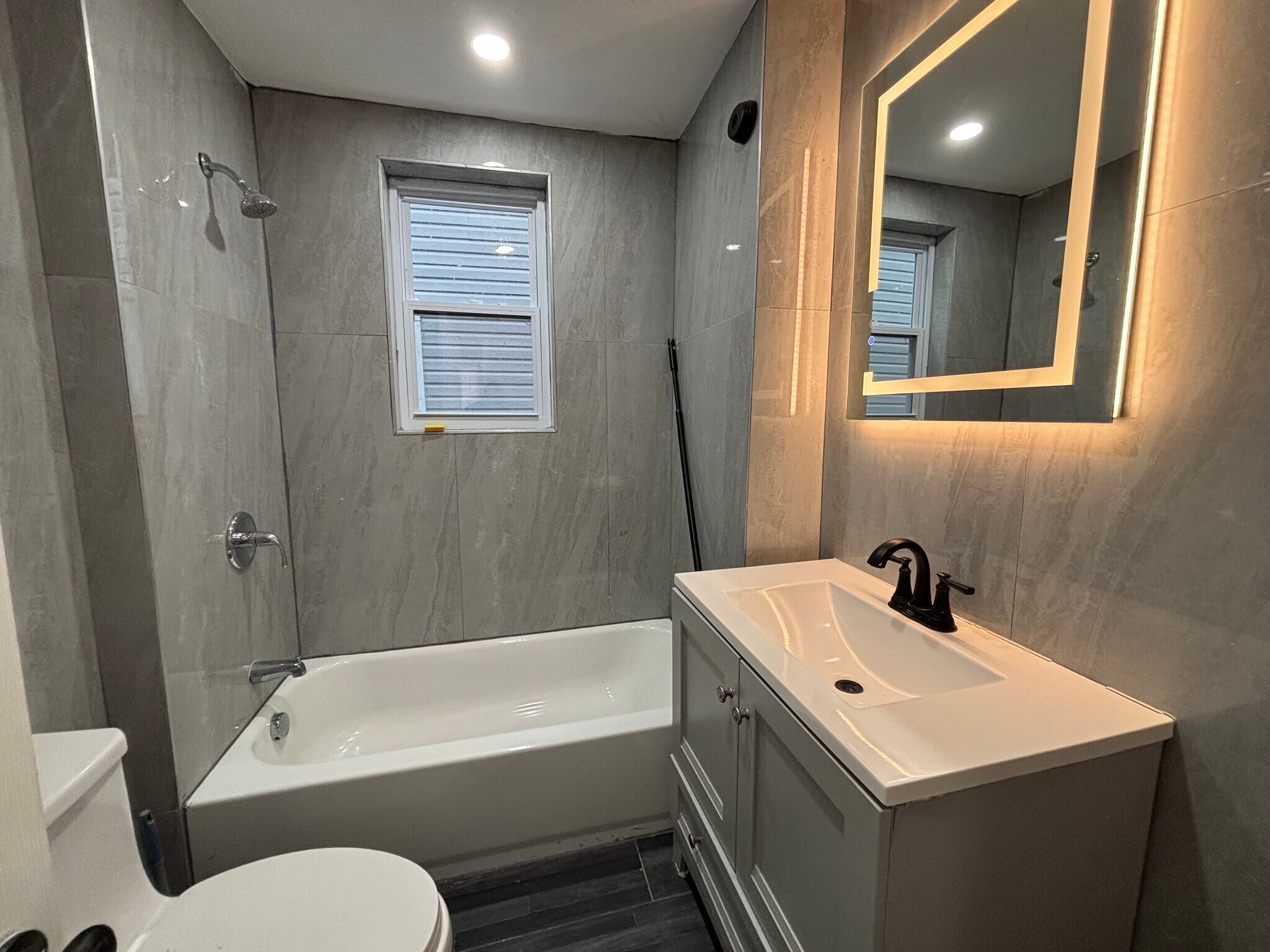 Bathroom - 178 Linden Ave