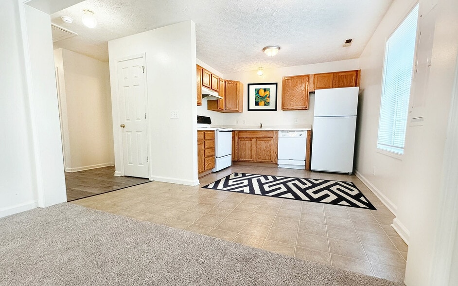 Primary Photo - Doe Ridge Apartments