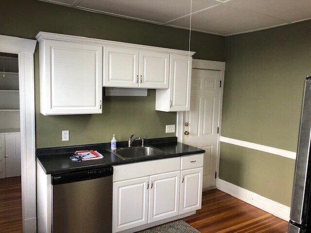 Kitchen - 1175 Boulevard