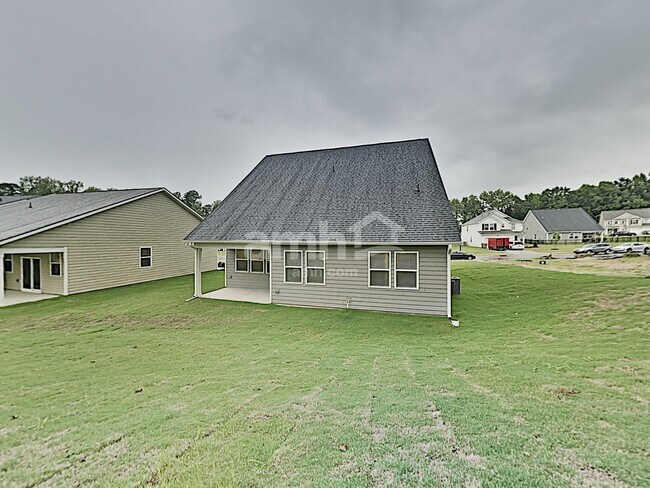 Building Photo - 83 Pullen Dr
