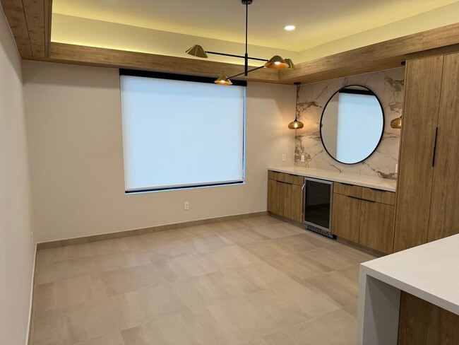 Building Photo - 714 Sage Ln