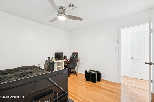 Building Photo - 112 Barbuda St