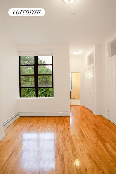 Building Photo - 194 Vernon Ave