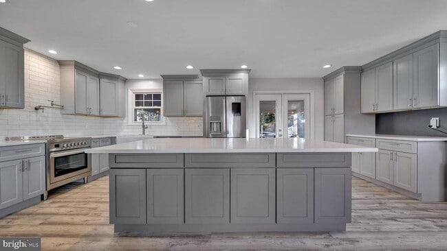 Building Photo - 1312 Magnolia Ave