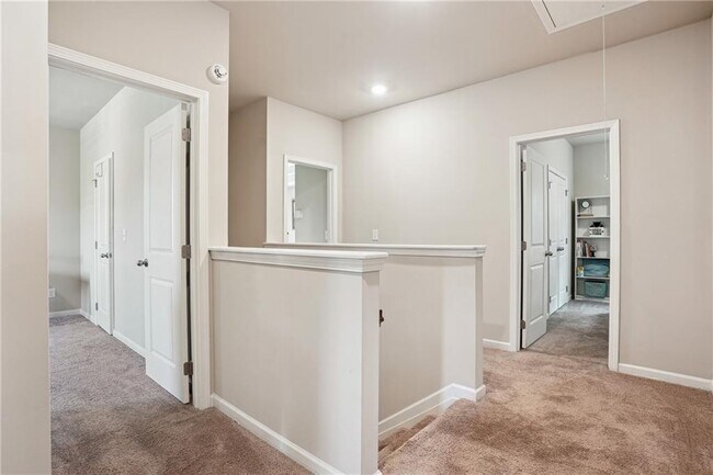 Building Photo - 106 Logan Pass Dr