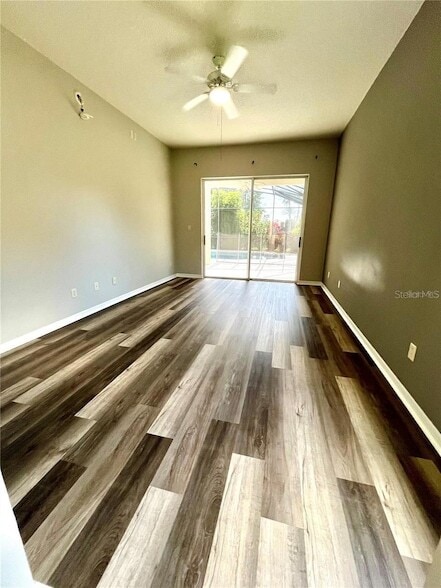 Building Photo - 5634 Belle Terre Dr