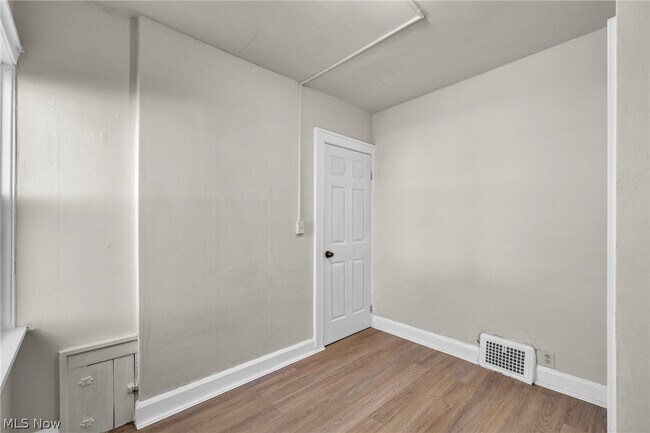 Building Photo - 4306 Buechner Ave