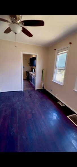 Building Photo - 283 Spruce St
