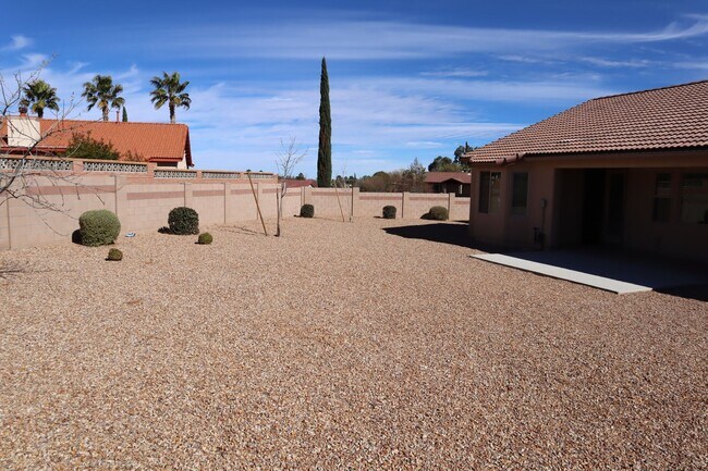 Building Photo - A Home You Have To See To Believe!!!