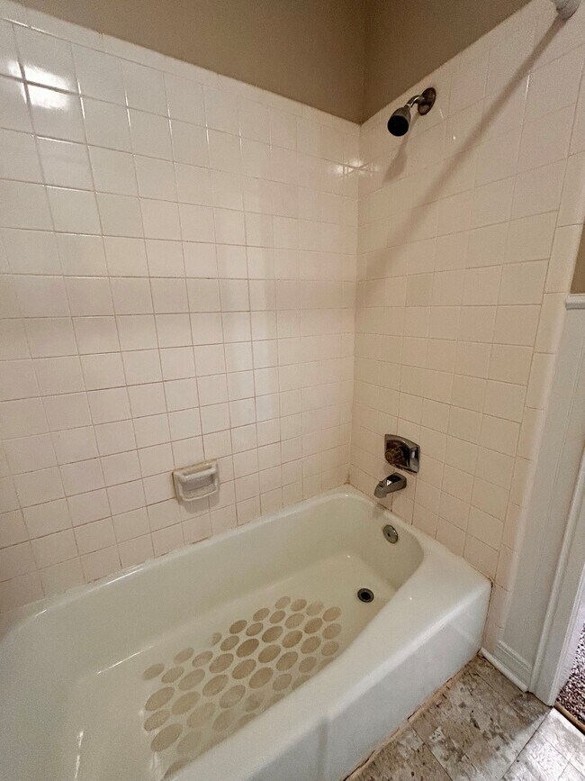 Building Photo - 11902 Shady Trail Ln