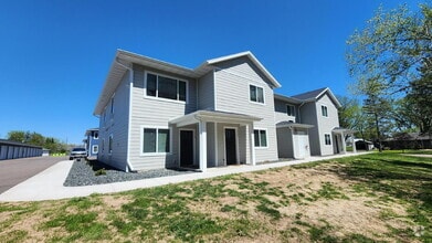 Building Photo - Modern 2 Bedroom, 2 Bathroom Residence wit...