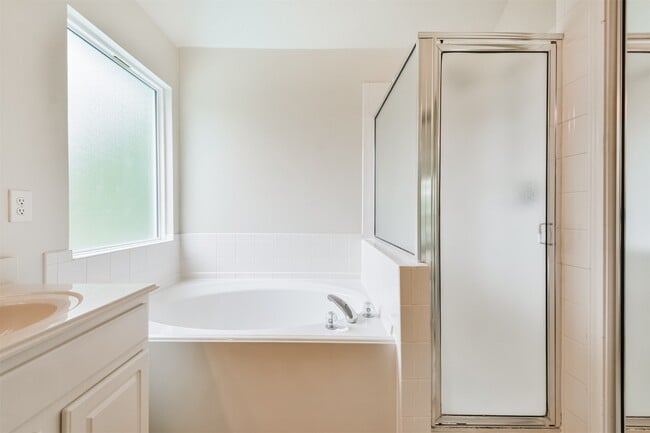Building Photo - 10239 Sable Trail Ln