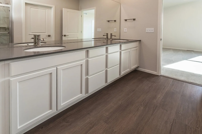 Building Photo - 6039 Red Barn Rd