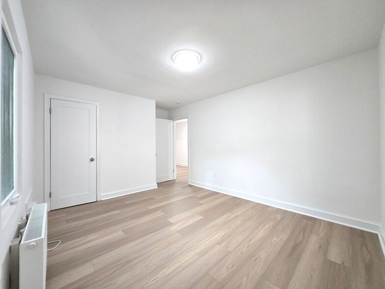Building Photo - 4530 Avondale St