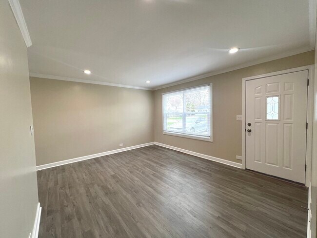 Building Photo - 206 Raupp Blvd