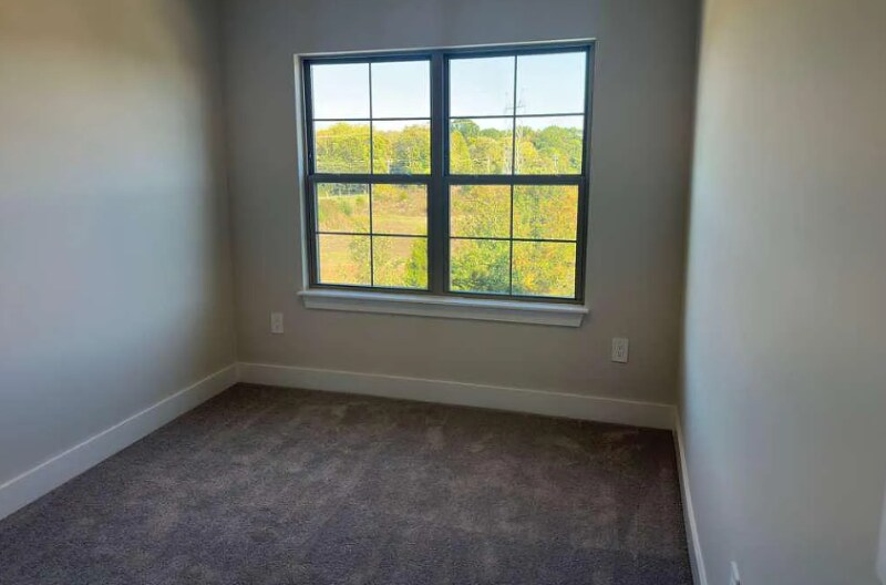 Building Photo - 2615 Wilkinson Pike