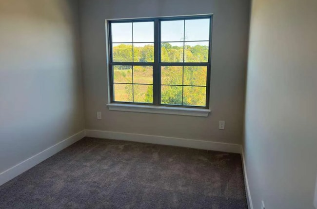 Building Photo - 2615 Wilkinson Pike