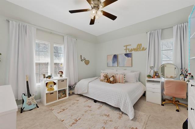 Building Photo - 2701 Scenic Dr