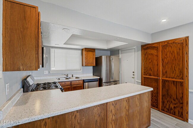 Building Photo - 3911 Quasar Ct