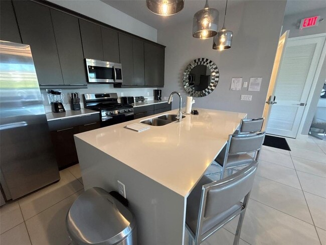 Building Photo - 7740 Sandy Ridge Dr