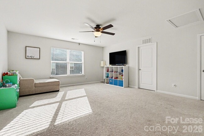 Building Photo - 4444 Fls Lk Dr S W