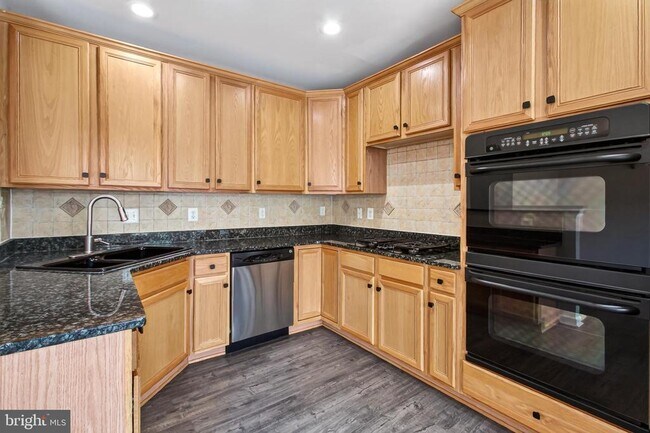 Building Photo - 21776 Ladyslipper Sq