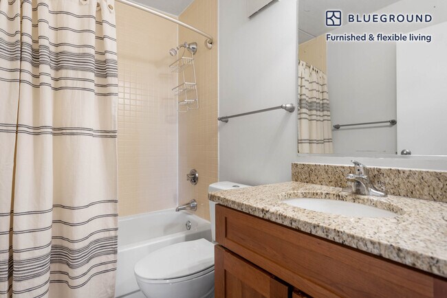 Building Photo - 10 Magazine St