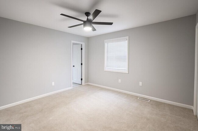 Building Photo - 9000 Marcellas Dr