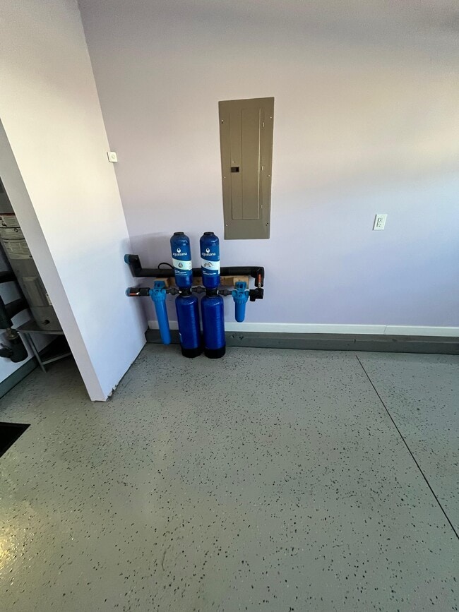 Building Photo - 2105 Boynton St