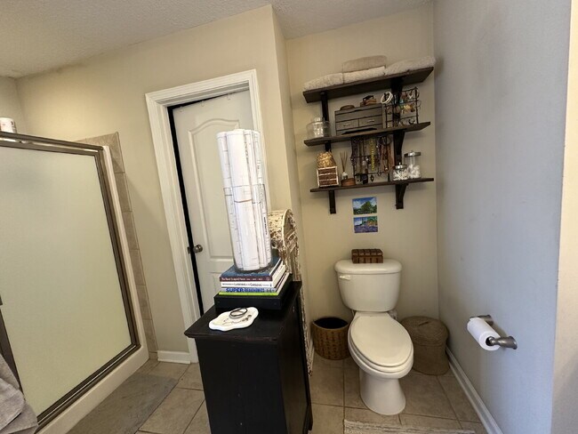 Building Photo - 312 S Brandon Way