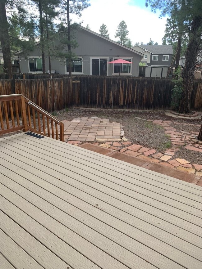 Building Photo - Beautiful Flagstaff Rental