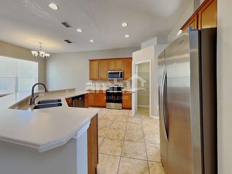 Building Photo - 15046 Braywood Trail