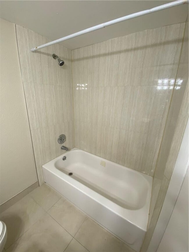 Building Photo - 4235 N University Dr