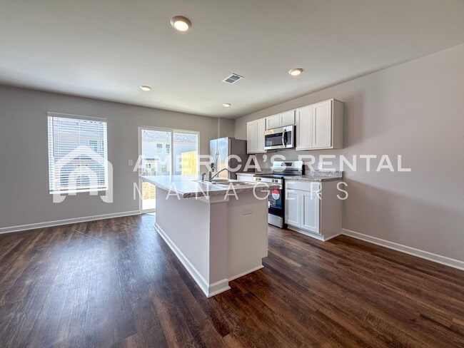 Building Photo - 96 River Grass Dr