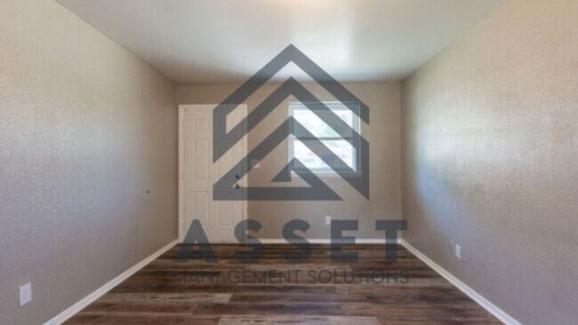 Building Photo - 4 Bedroom Available for Lease & Rent to Own!