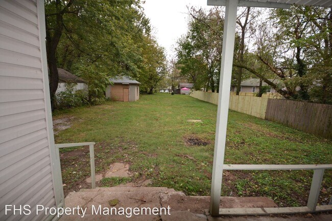 Building Photo - 4 br, 2 bath House - 1712 N Sherman Avenue