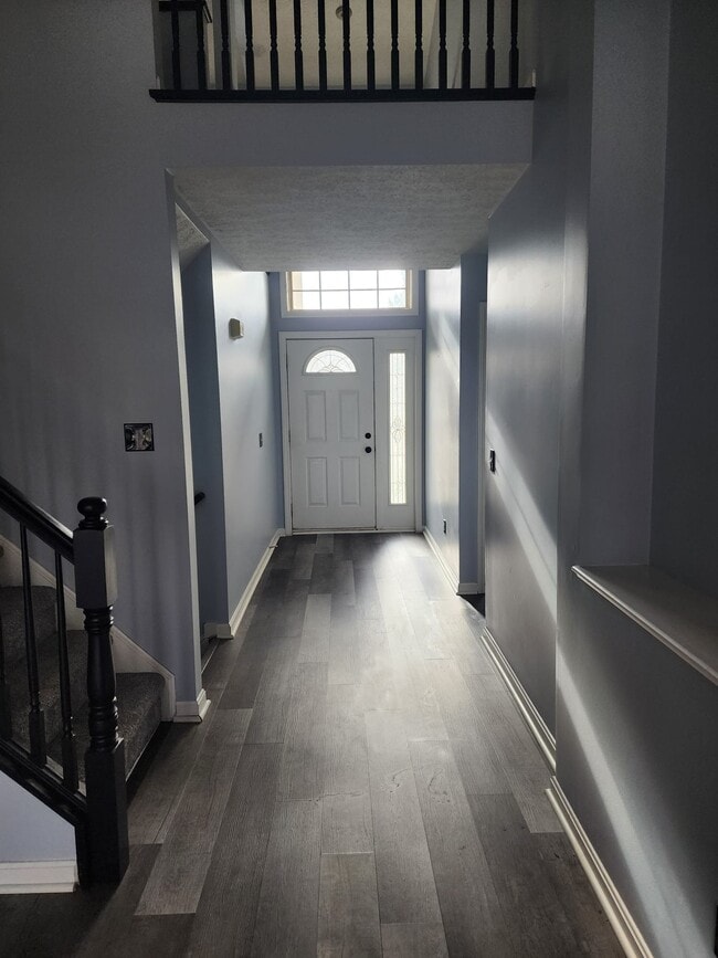 Building Photo - 5514 Hideaway Dr