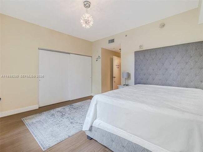 Building Photo - 3330 NE 190th St