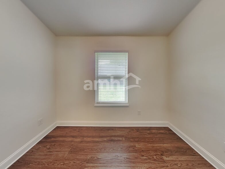 Building Photo - 77231 Lumber Creek Blvd