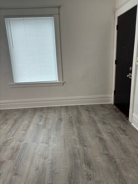 Building Photo - 3052 Minnehaha Ave