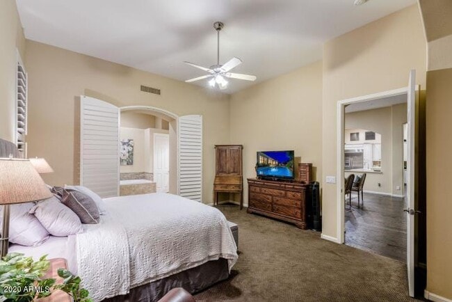 Building Photo - 8010 E Wingspan Way