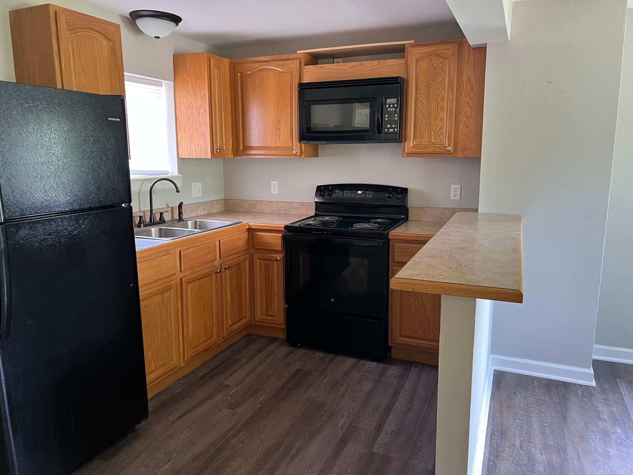 Kitchen - 212 W Jefferson St