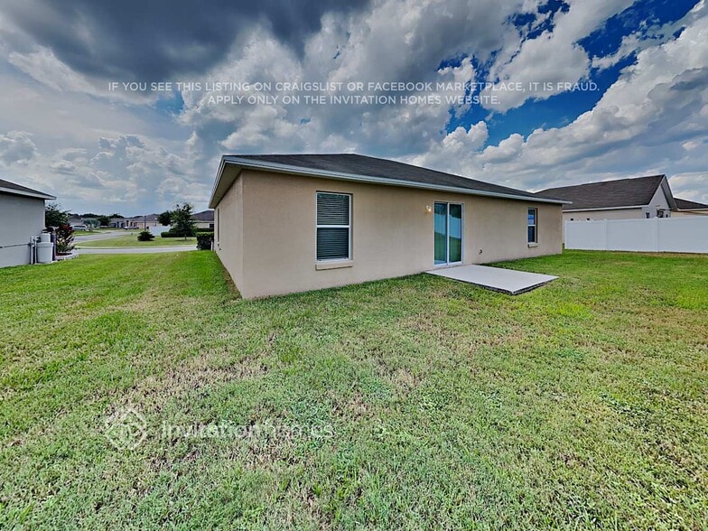 Building Photo - 6885 Heatherbrook Dr