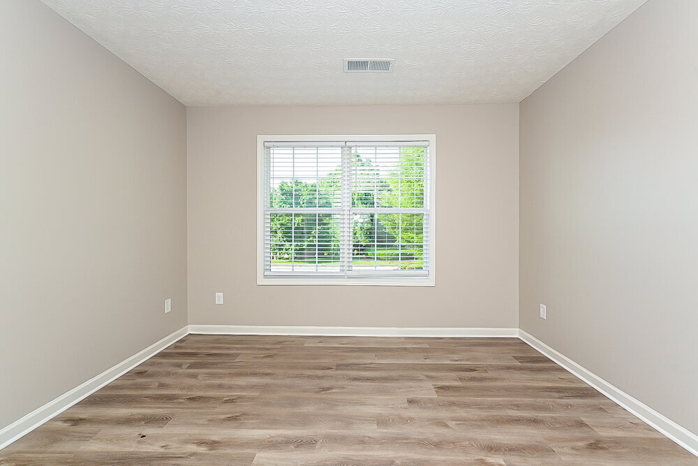 Building Photo - 198 Babbling Brook Dr