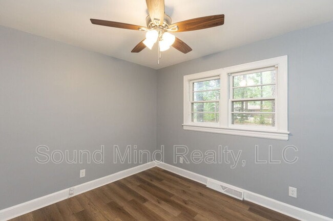Building Photo - 1311 Dogwood Ln NW
