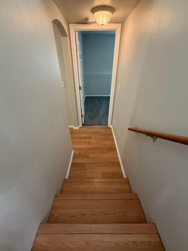 Building Photo - Great 4 bed 2 bath home with RV parking in...